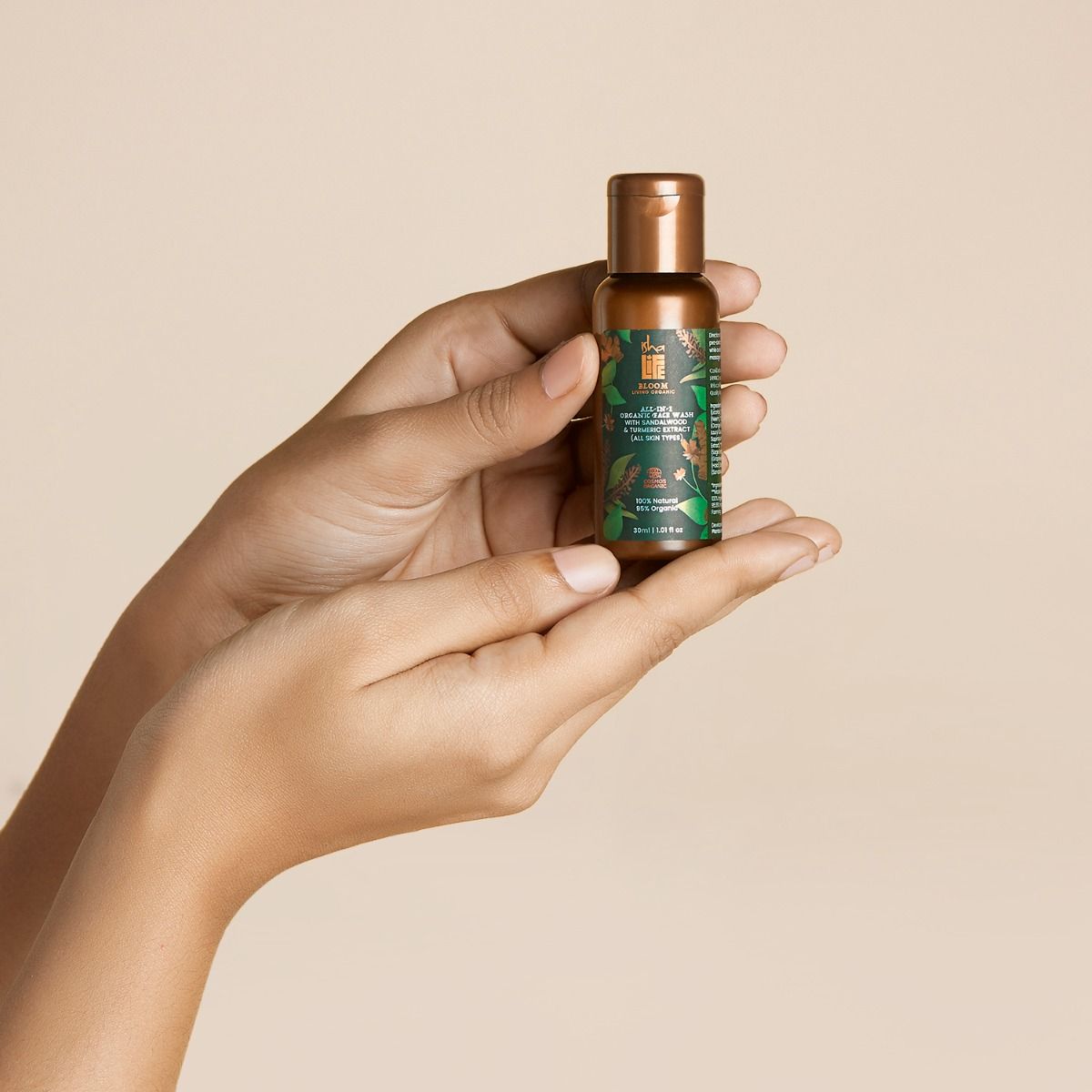 All in 1 Organic Face Wash WIth Sandalwood & Turmeric Extract (All Skin Types) - 30ml