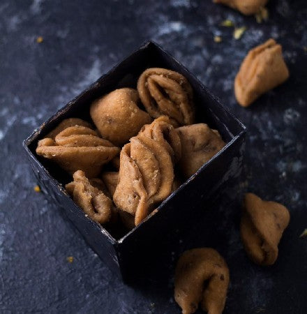 Jeera Matri – Crispy Cumin-Flavoured Namkeen - North Indian Namkeen - Buy Online from Almond House | Desify