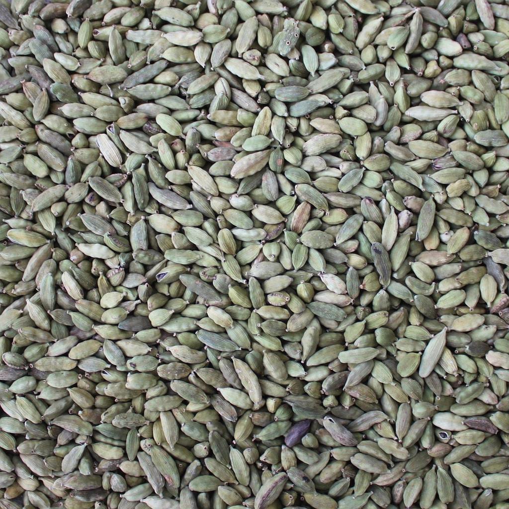 ORGANIC CARDAMOM PODS, green, ripe