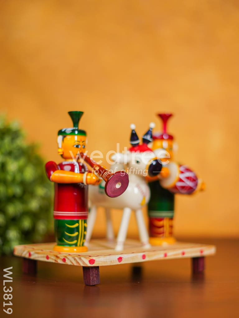 Etikoppaka Toys - Musicians with Cow