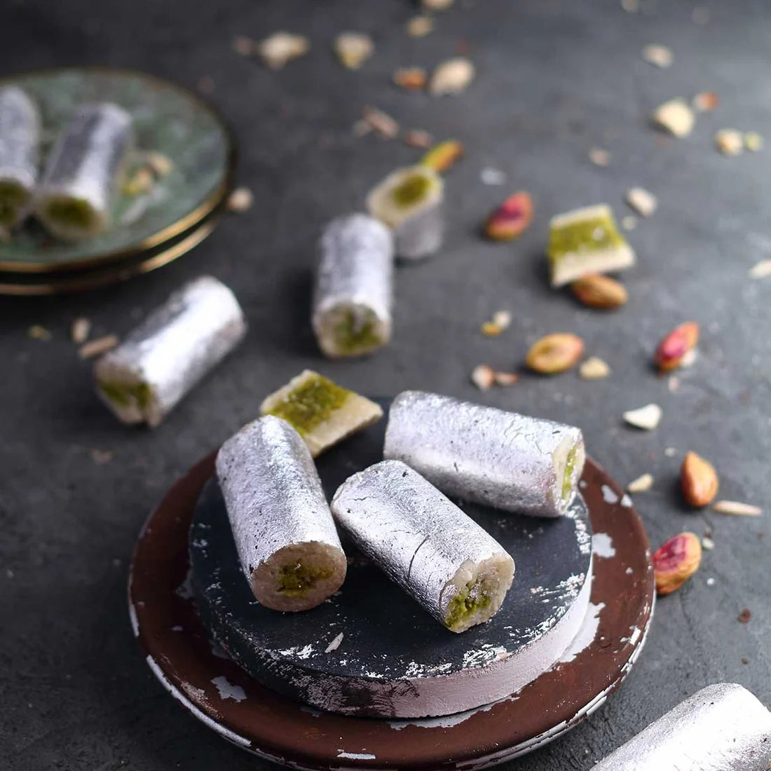 Kaju Pista Roll
