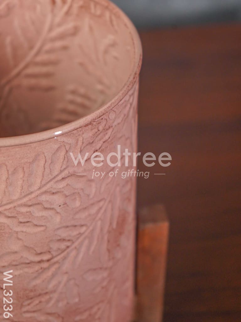 Leaf Imprinted Planter Pot with Wooden Stand