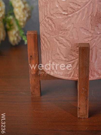 Leaf Imprinted Planter Pot with Wooden Stand