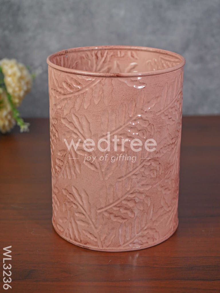 Leaf Imprinted Planter Pot with Wooden Stand