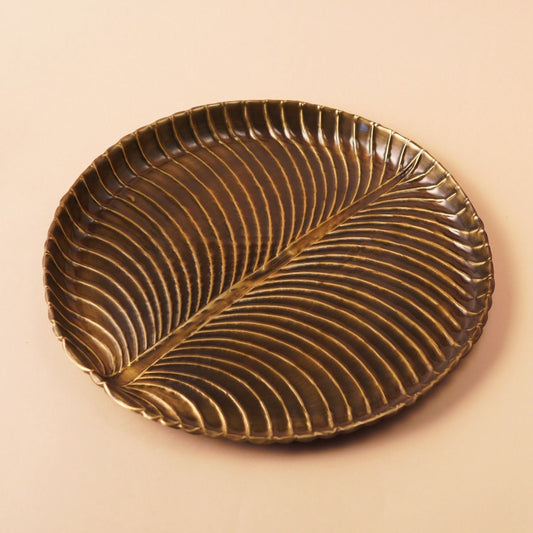 Leaf textured brass bowl - Large