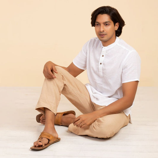 Isha Life MenÕs Cotton Hemp Kurta. Solid white. Half sleeves. Minimalist design. Natural fibers.